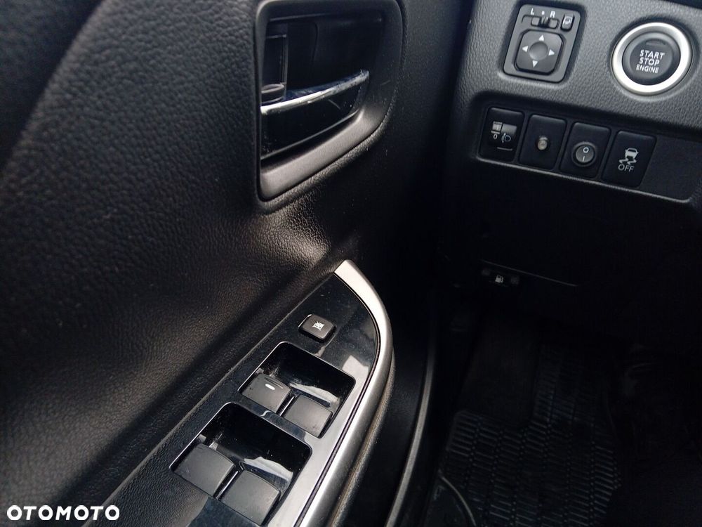 Mitsubishi L200 - 20