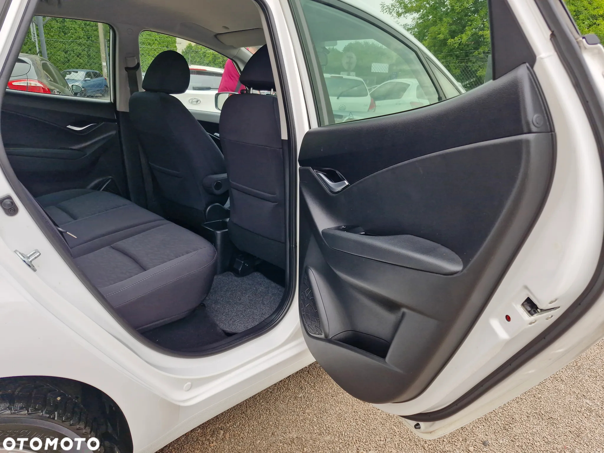 Hyundai ix20 1.4 Premium - 17