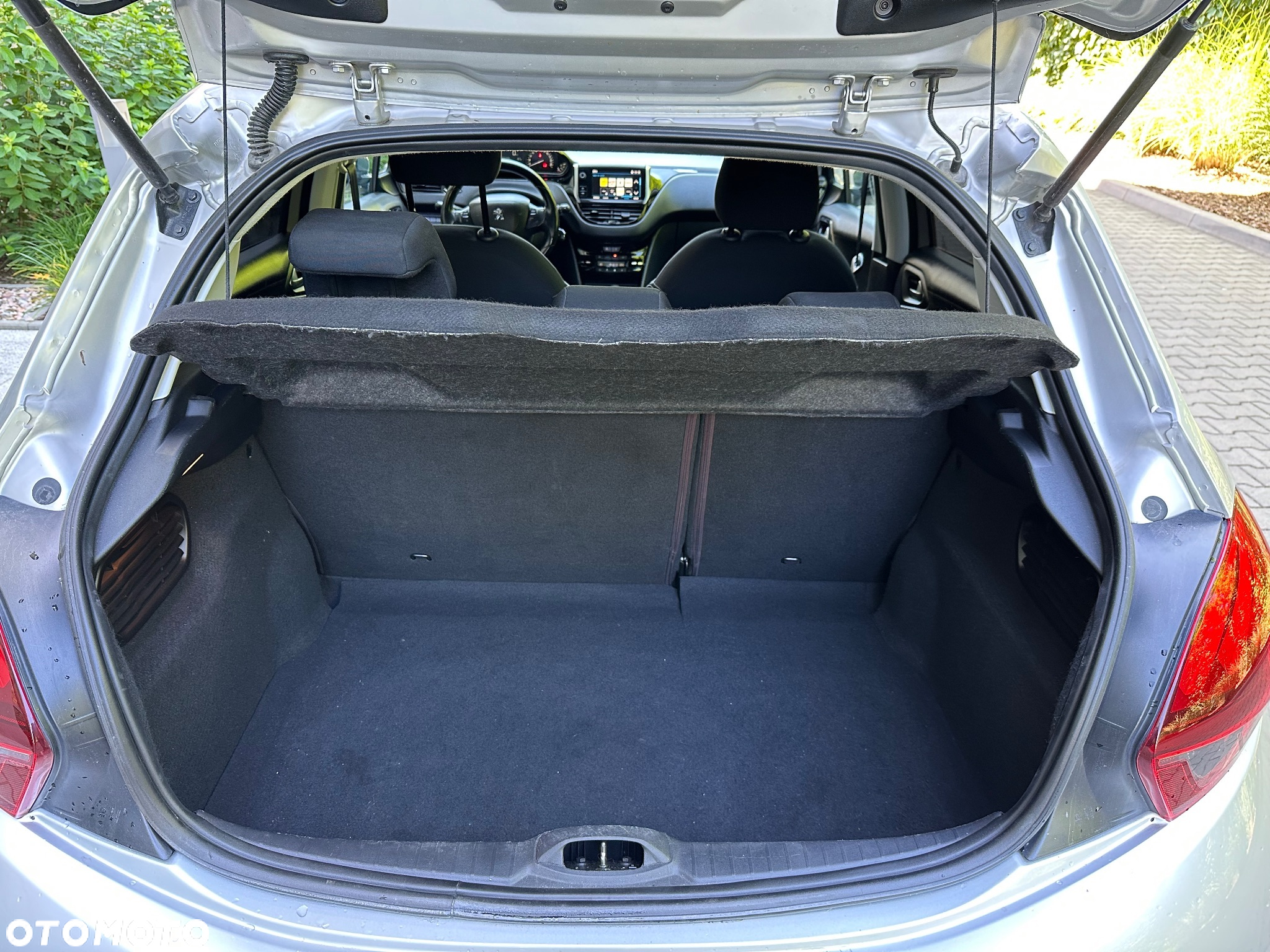 Peugeot 208 1.2 PureTech GPF Allure S&S EAT6 - 15