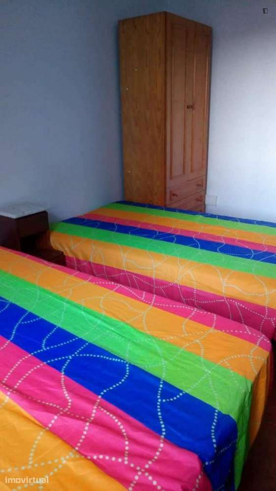 Quarto - localizado em Amadora Lisbon - Grande imagem: 2/8