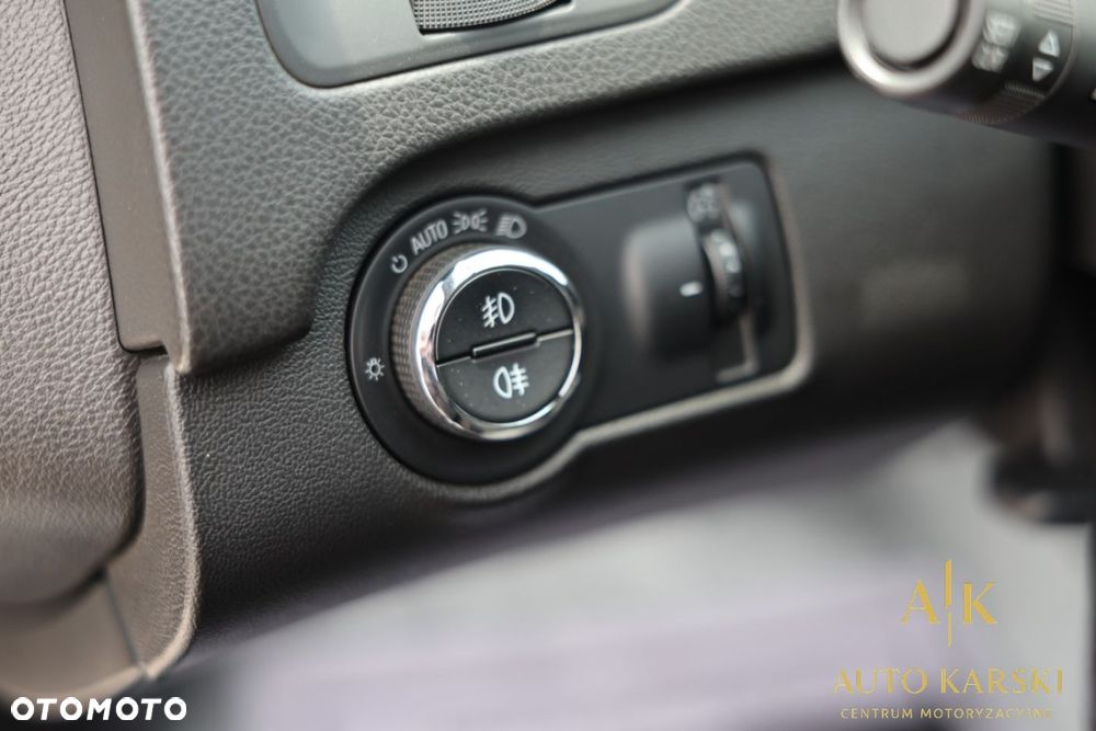 Opel Insignia - 22