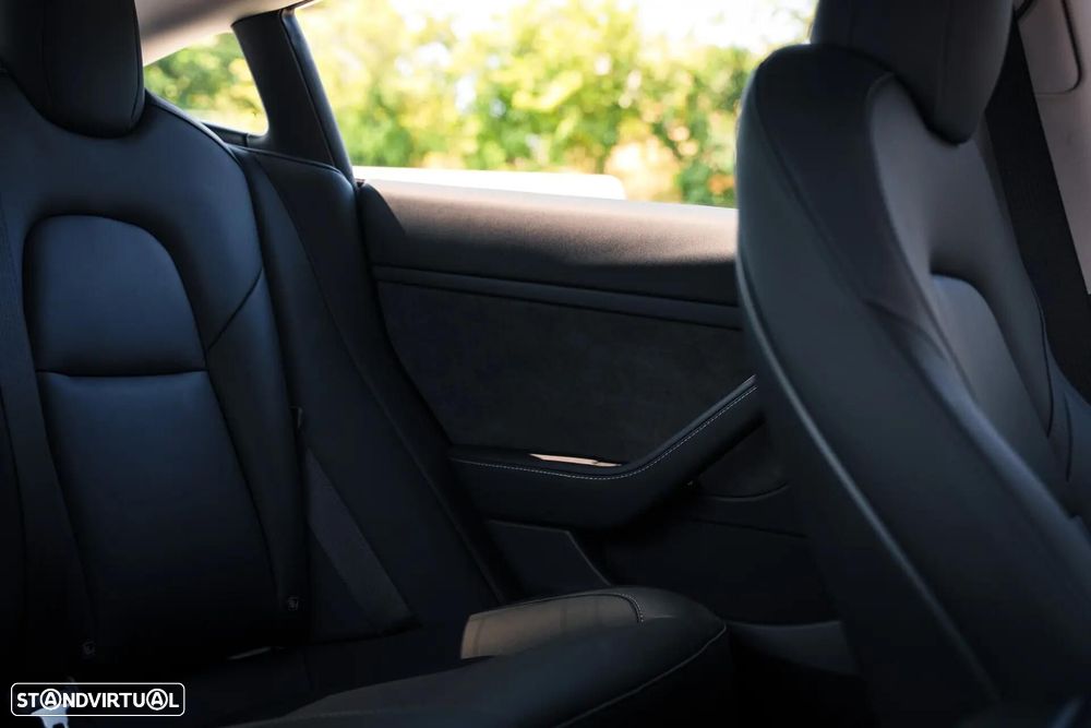 Tesla Model 3 Performance Dual Motor AWD - 31