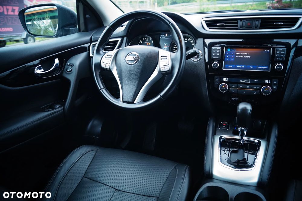 Nissan Qashqai 1.6 dCi Xtronic TEKNA+ - 17