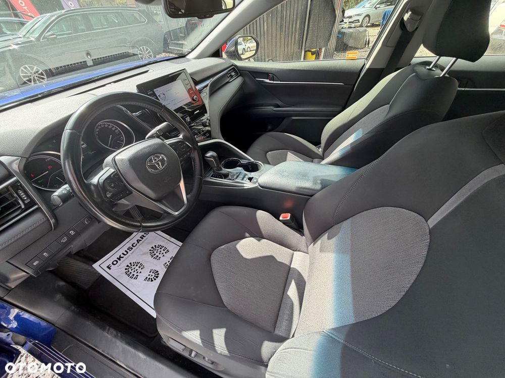 Toyota Camry 2.5 Hybrid Comfort CVT - 21