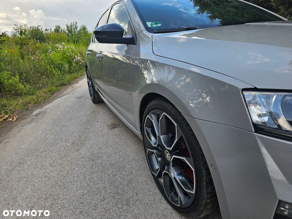 Skoda Octavia 2.0 TDI DSG RS - 6
