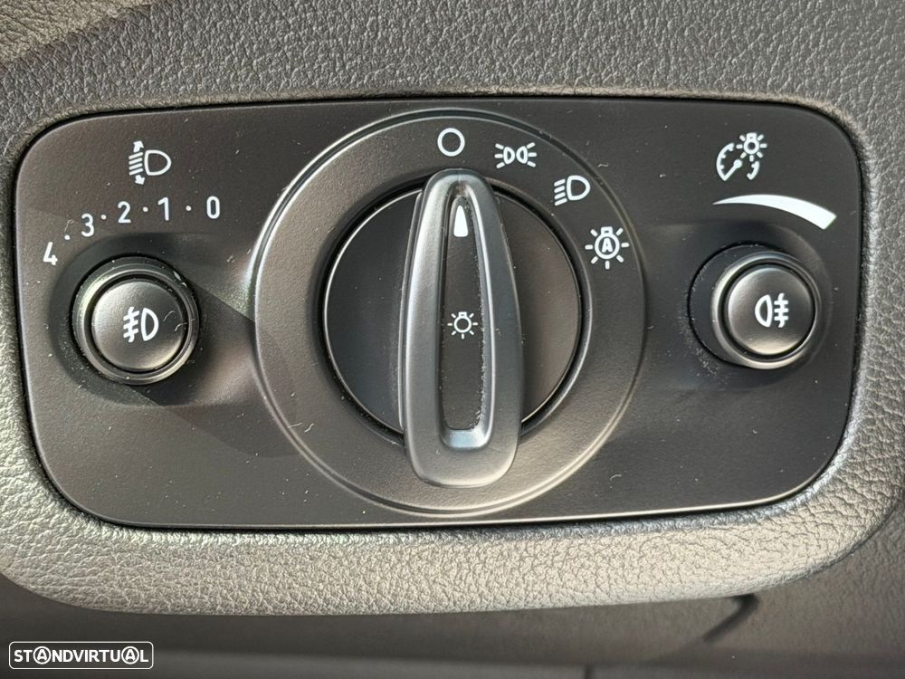 Ford Kuga 1.5 EcoBlue TITANIUM - 33