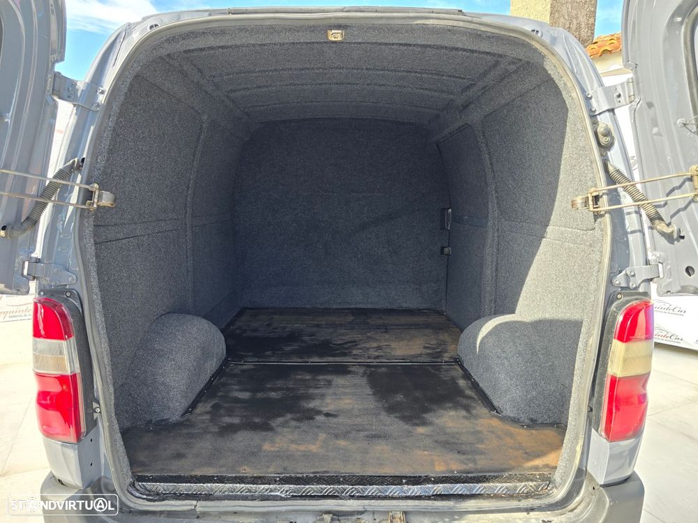 Toyota HiAce 2.4 D LXH12LB - 12