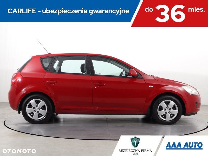 Kia Ceed - 7