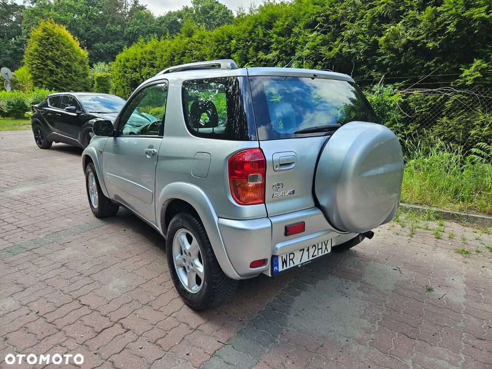 Toyota RAV4 - 3