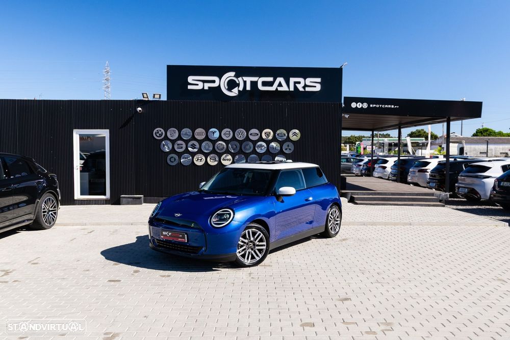 MINI 3 Portas Cooper SE Classic M — photo 2