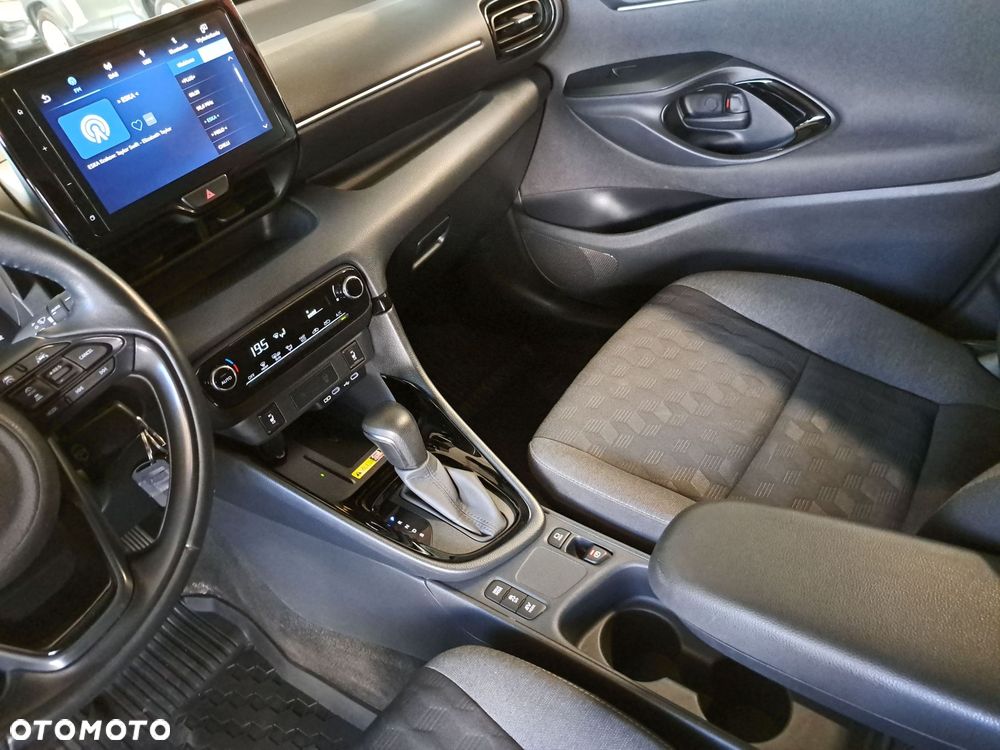 Toyota Yaris Hybrid 1.5 Style - 27