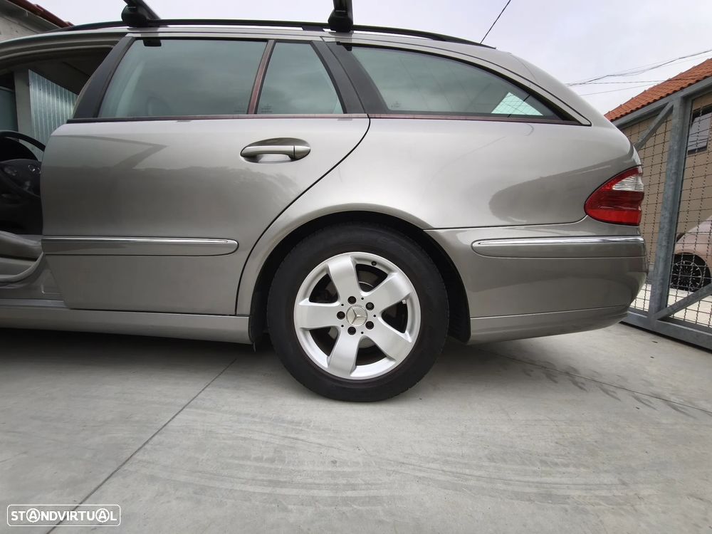 Mercedes-Benz E 220 CDI Auto Elegance - 3