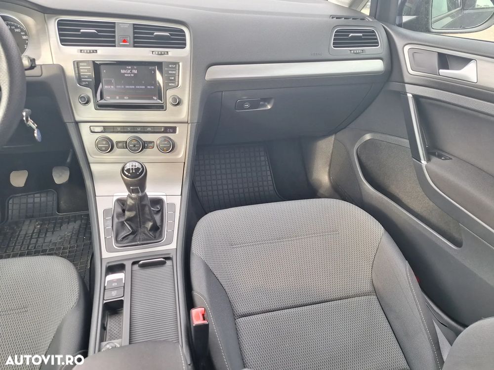 Volkswagen Golf 1.6 TDI BMT Comfortline - 9