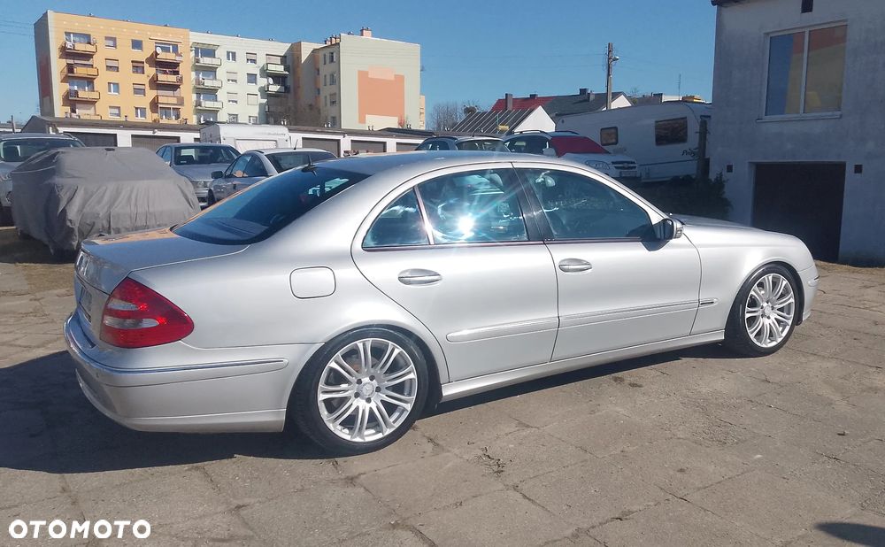 Mercedes-Benz Klasa E 240 4Matic Avantgarde - 6