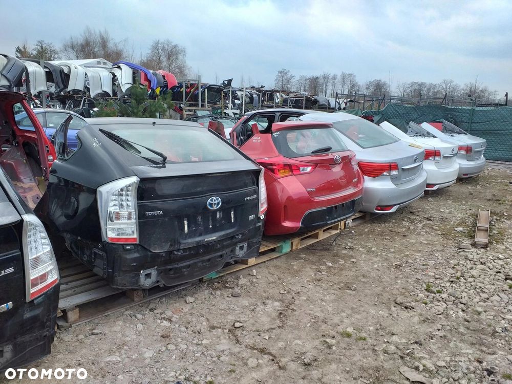 Toyota AVENSIS T27 słupek A B prawy przód próg - 11