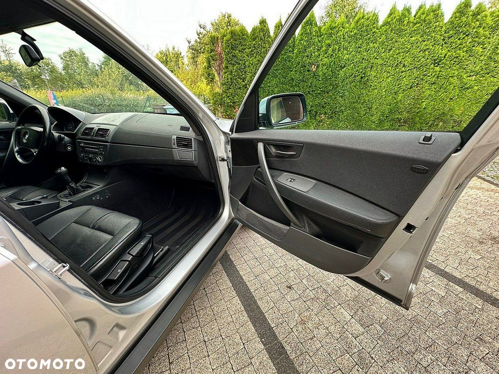 BMW X3 3.0i - 8