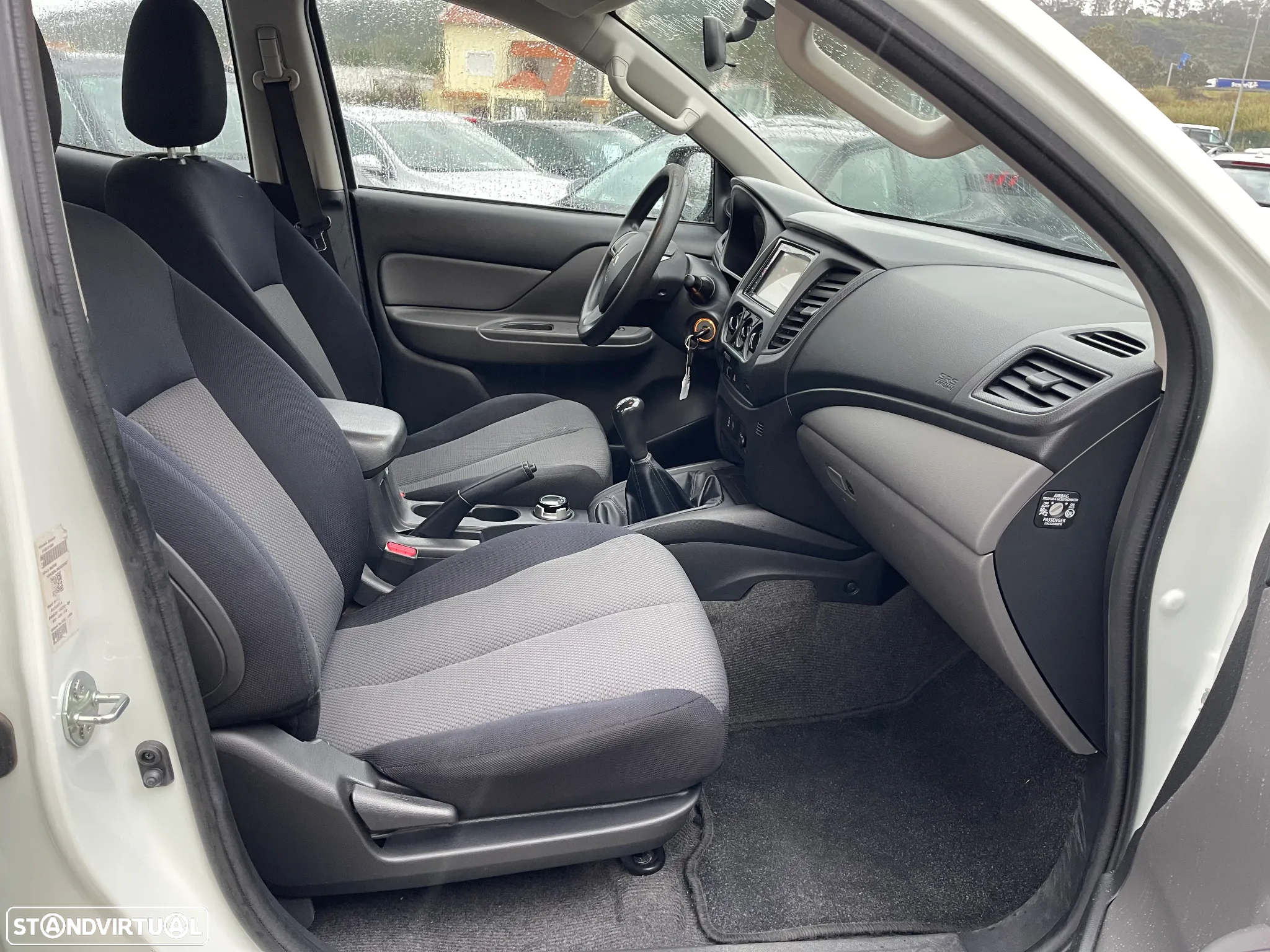 Mitsubishi L200 2.4 DI-D CD INVITE 4WD - 22