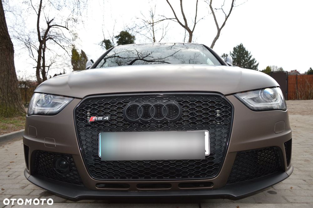 Audi RS4 Avant - 30