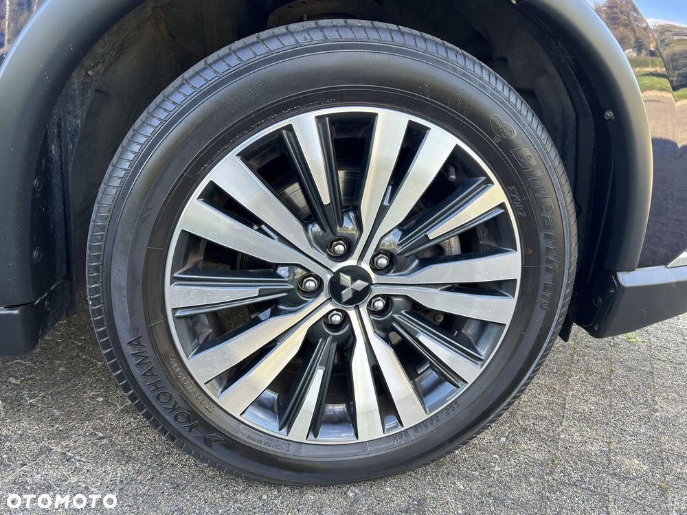 Mitsubishi Outlander 2.0 Intense + Navi 4WD CVT - 7