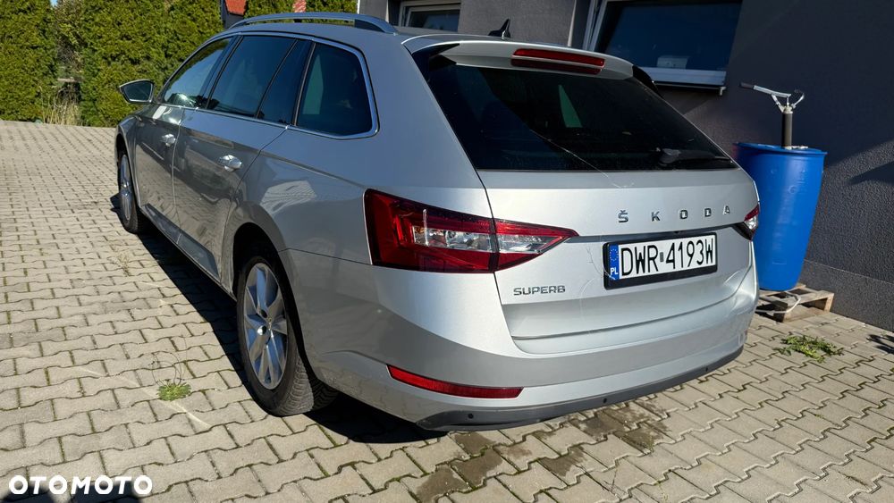 Skoda Superb 2.0 TDI Ambition DSG - 15