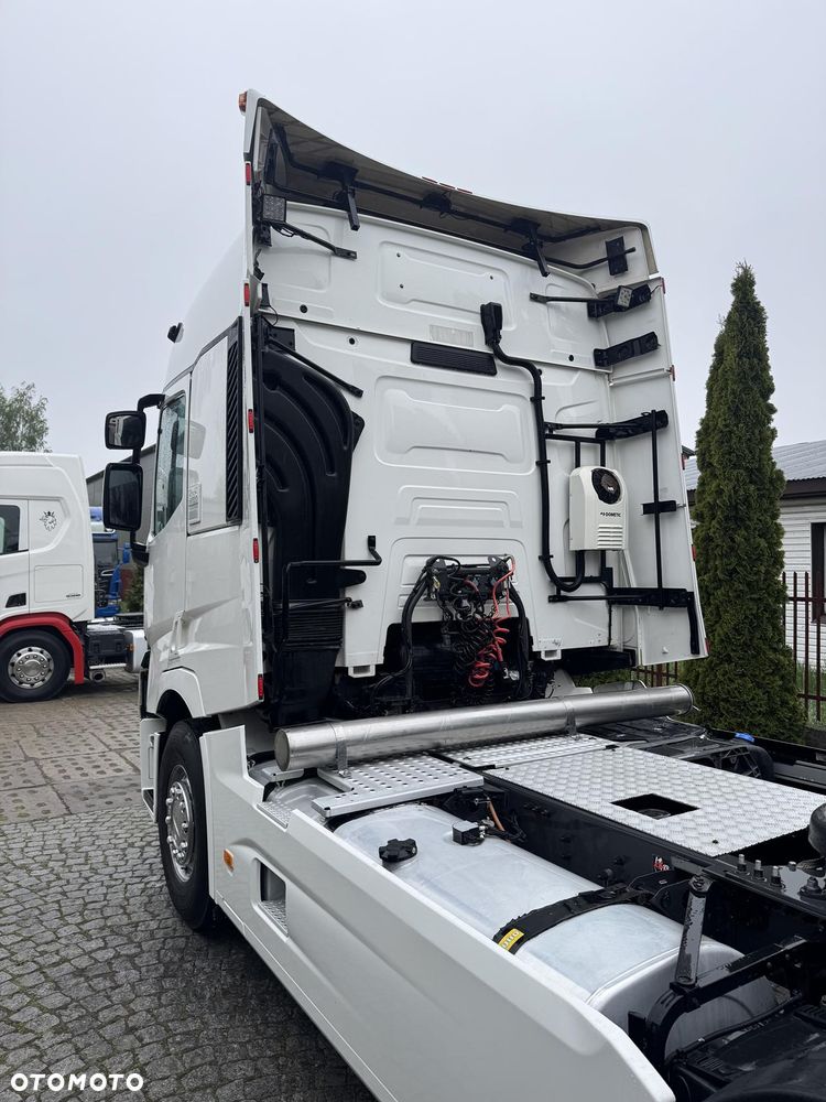 Renault T480 - 10
