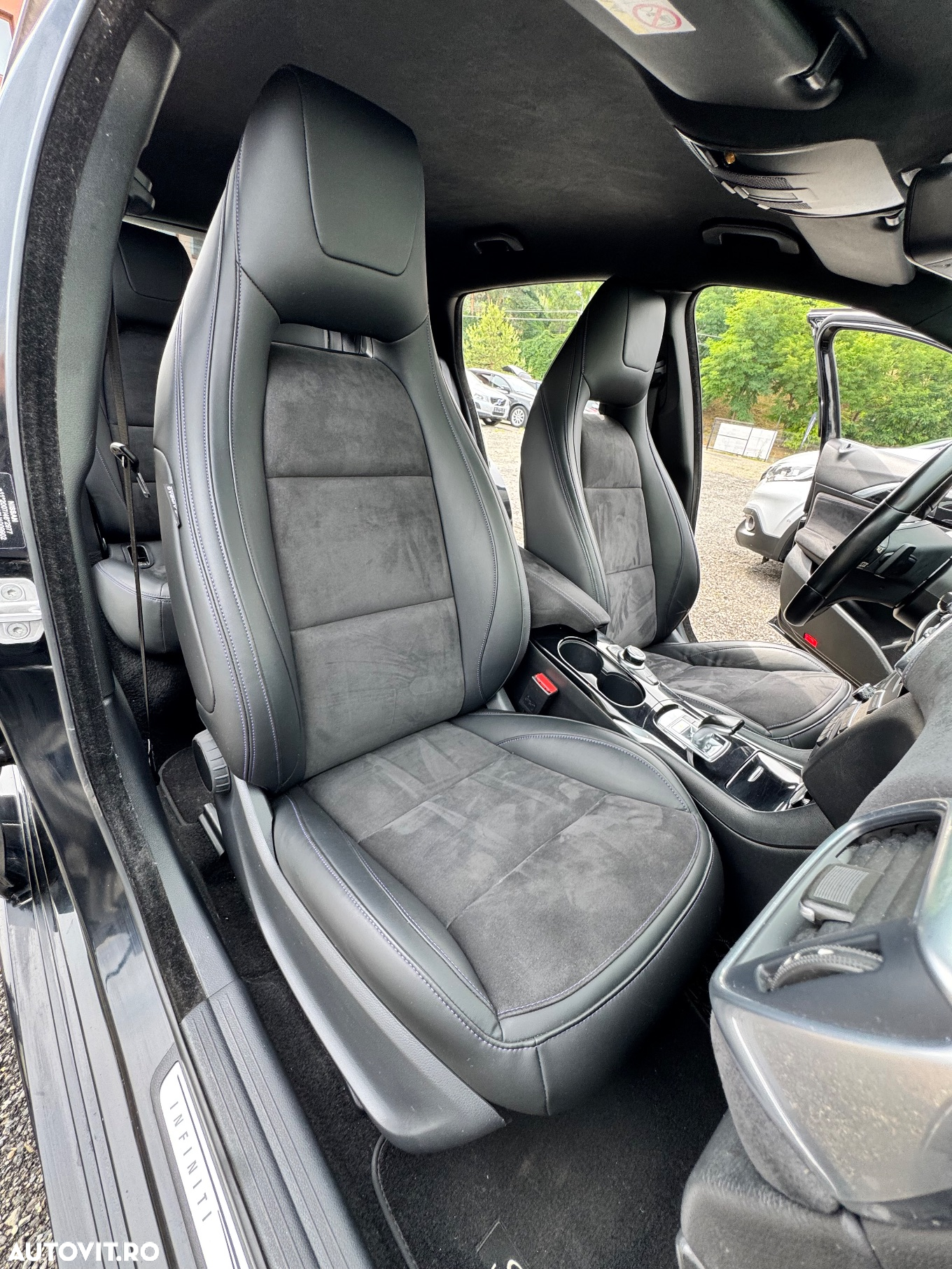 Infiniti Q30 2.2d DCT Sport City Black - 29