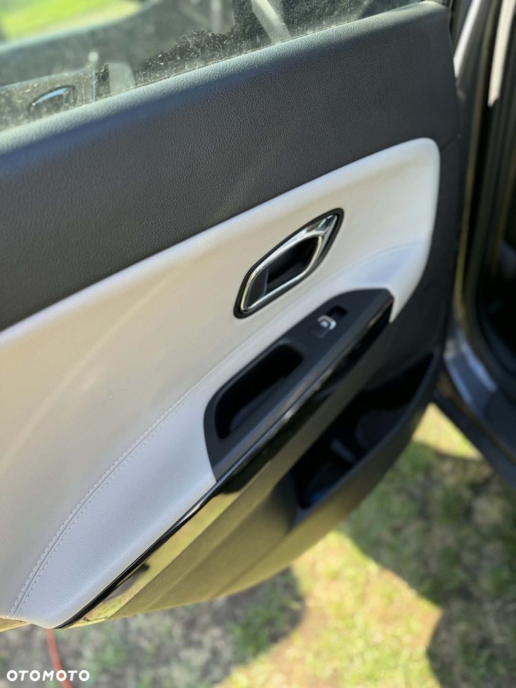 Kia Ceed 1.6 CRDi 136 ISG Platinum Edition - 27