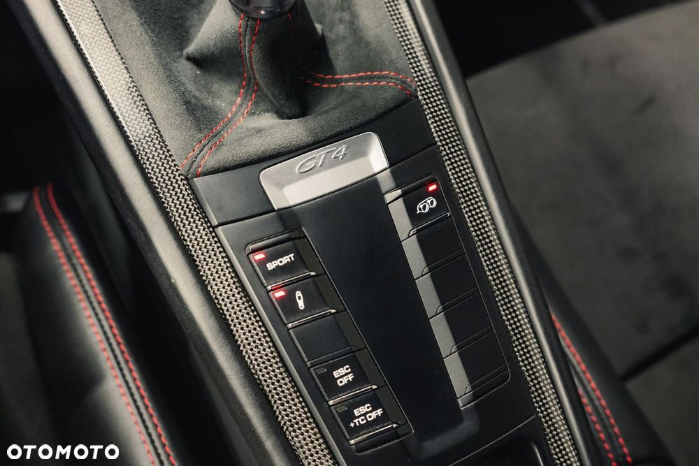 Porsche Cayman GT4 - 20