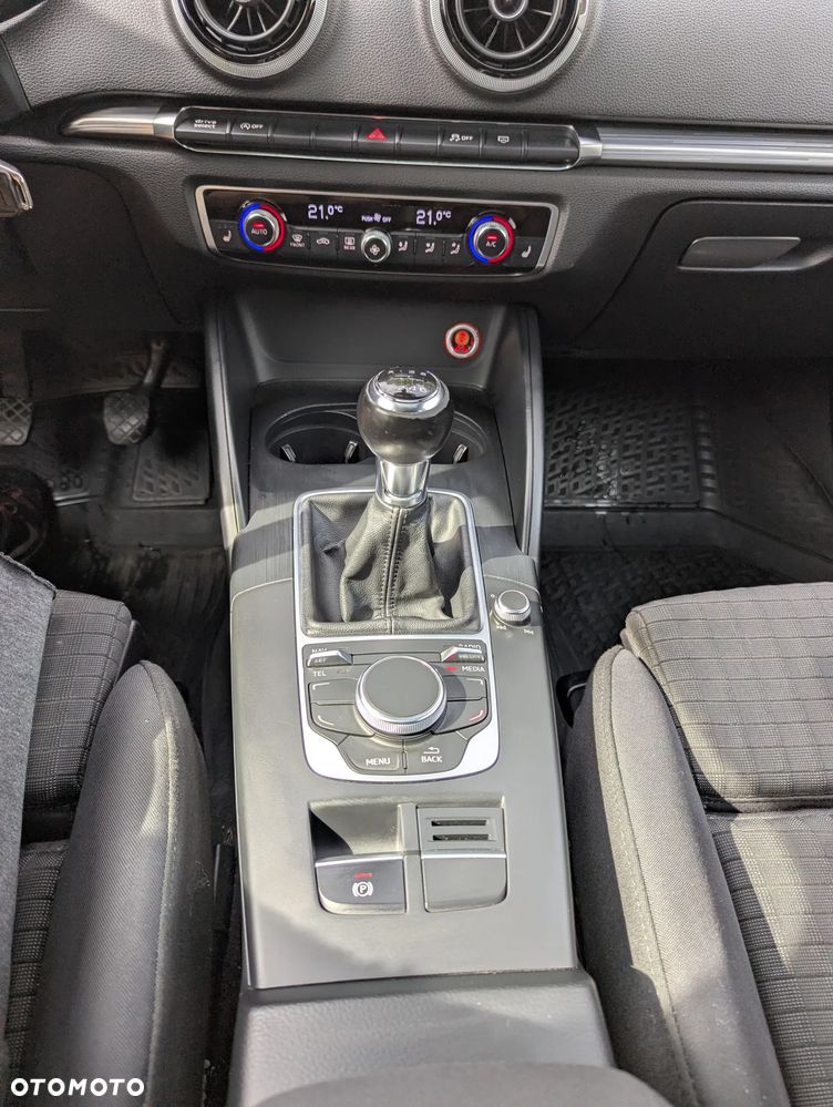 Audi A3 Sportback 2.0 TDI Attraction - 23