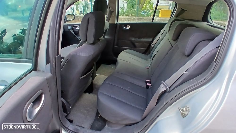 Renault Mégane 1.5 dCi Confort Expression - 6