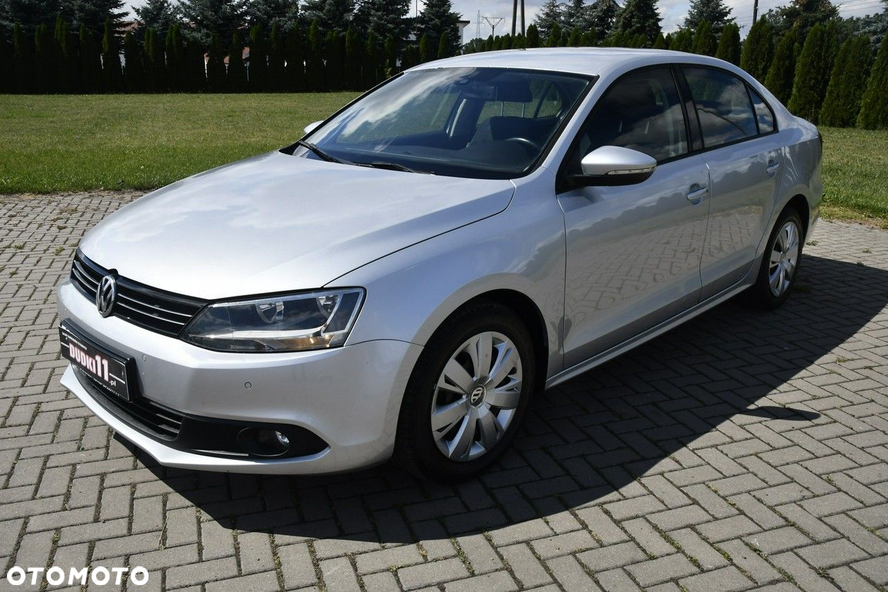 Volkswagen Jetta - 7