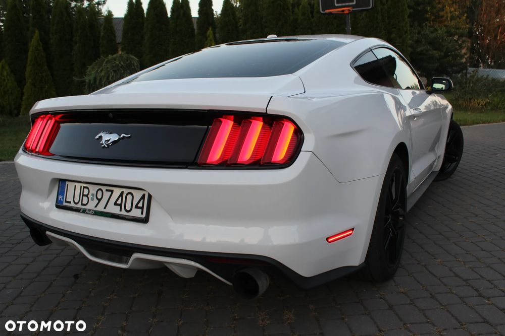 Ford Mustang 2.3 Eco Boost - 4