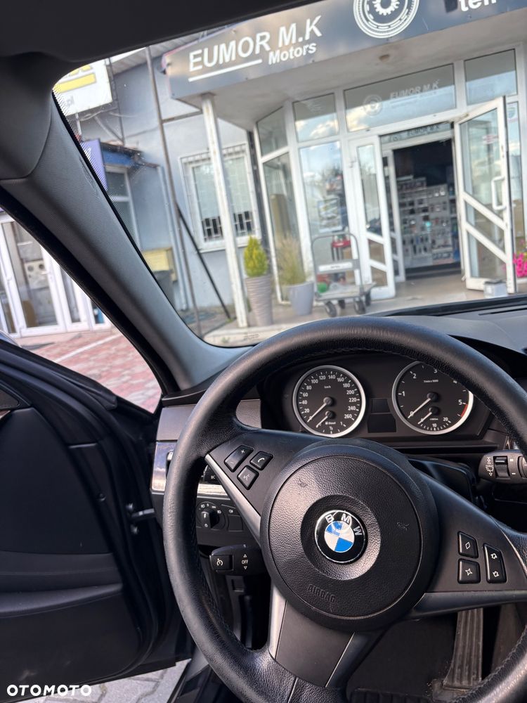 BMW Seria 5 525d - 21