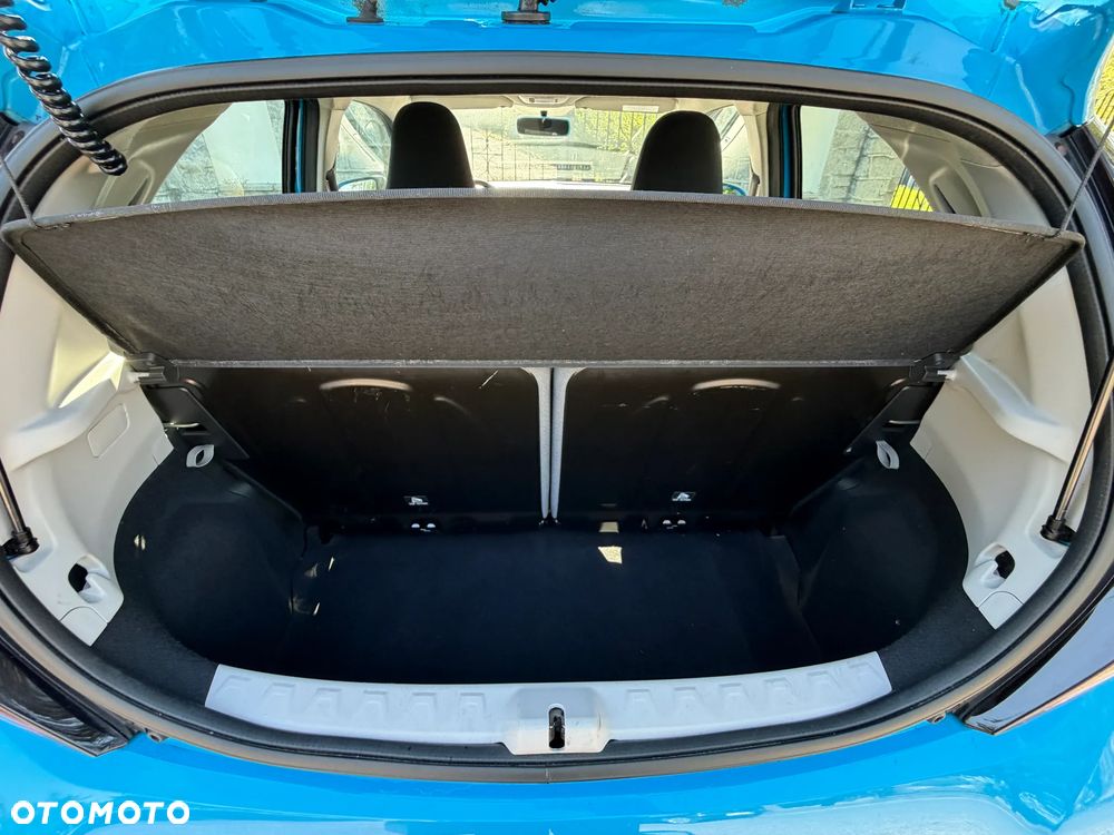 Toyota Aygo x-play connect - 12