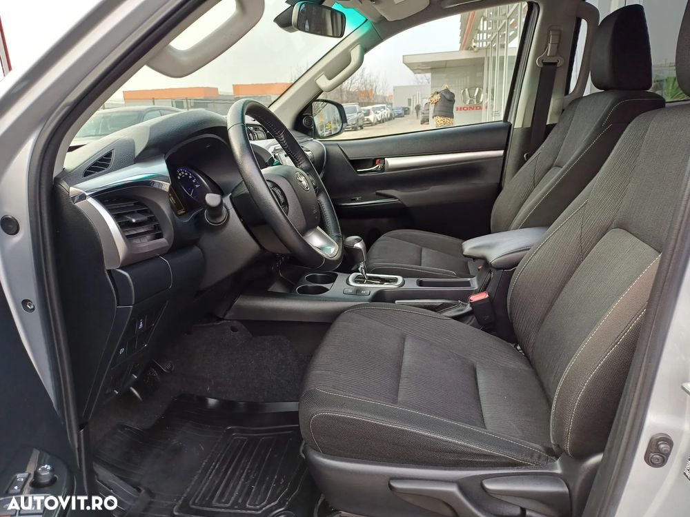 Toyota Hilux 4x4 Double Cab A/T Invincible - 10