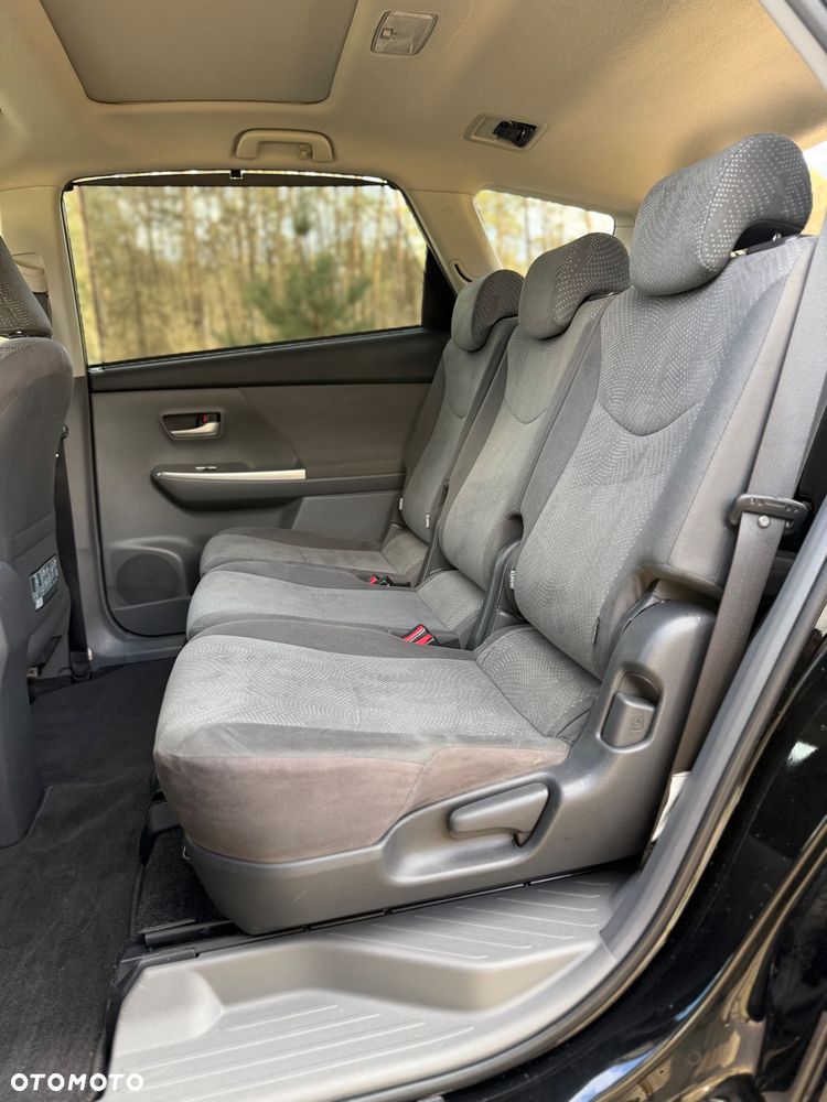 Toyota Prius+ (Hybrid) Executive - 17