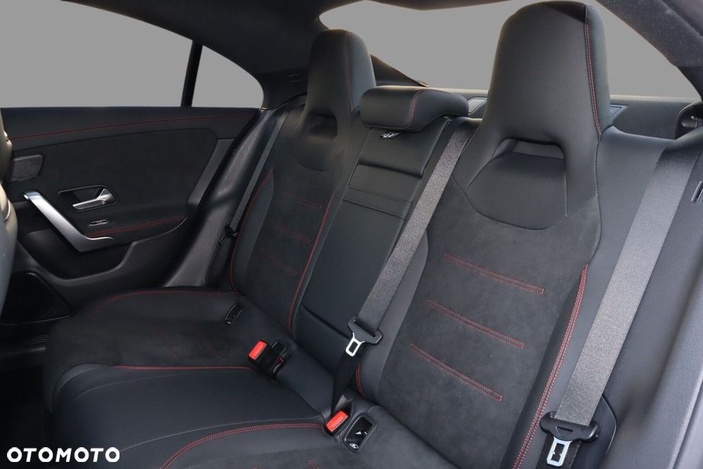 Mercedes-Benz CLA 200 AMG Line 7G-DCT - 16
