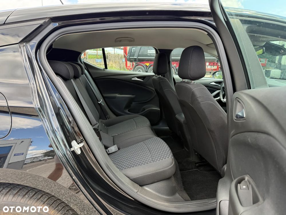 Opel Astra 1.2 Turbo Start/Stop Business Edition - 27