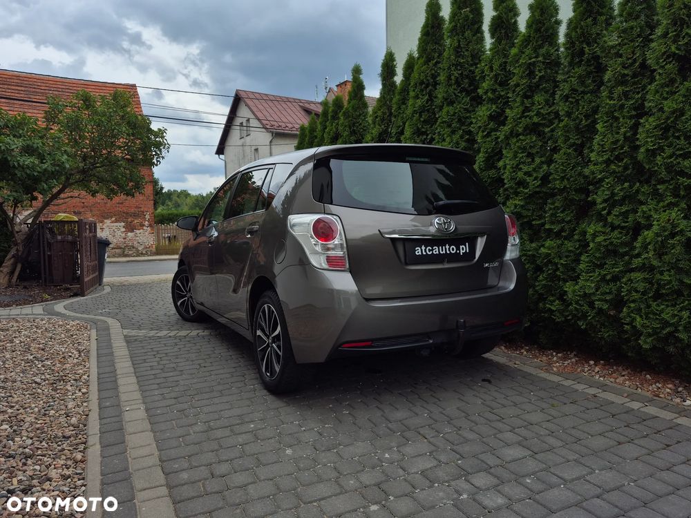 Toyota Verso 1.8 Prestige EU5 MS - 9