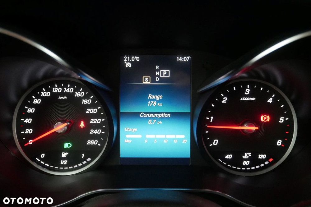 Mercedes-Benz GLC - 9