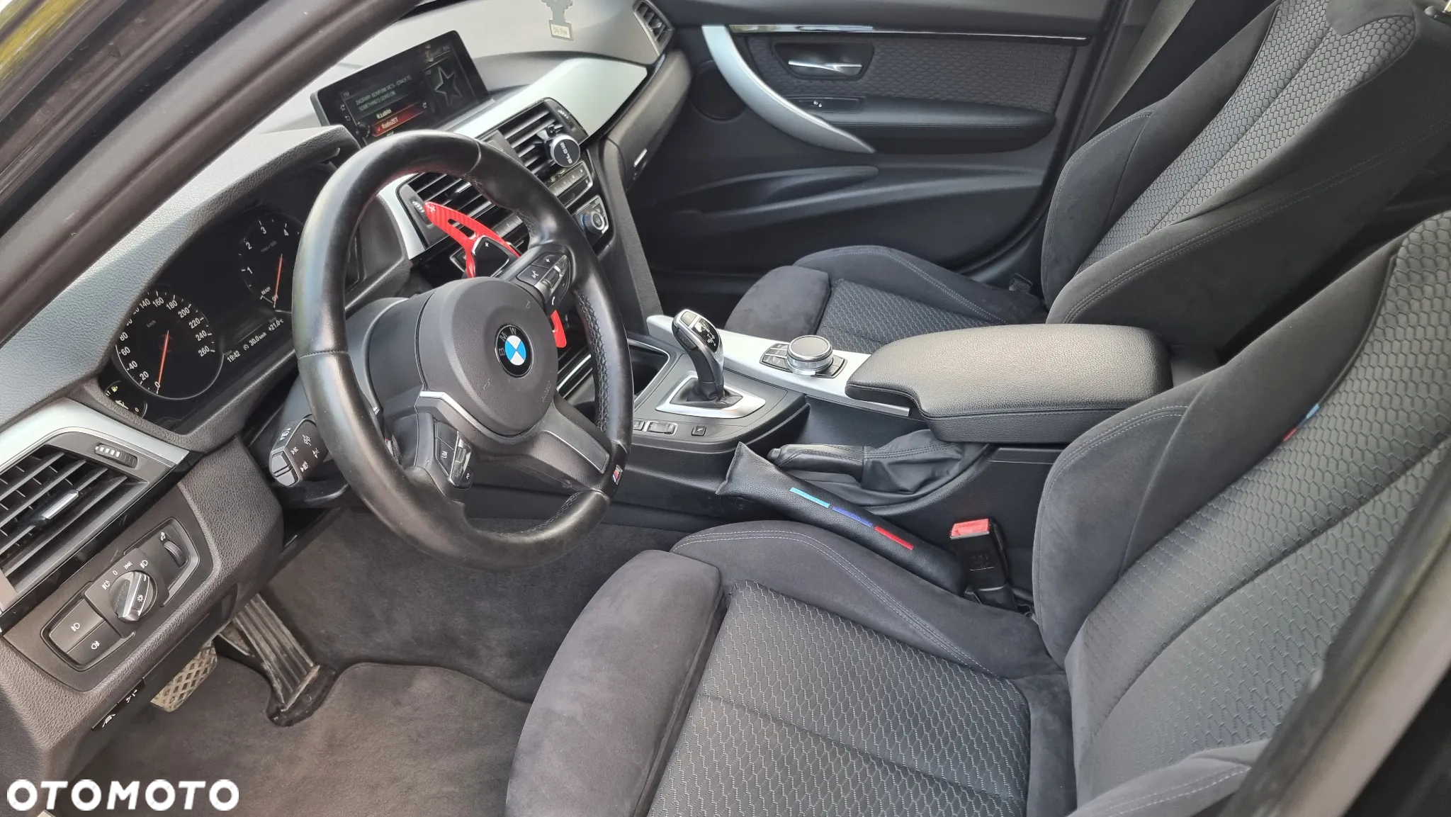 BMW Seria 3 320d Touring xDrive Edition M Sport Shadow - 21
