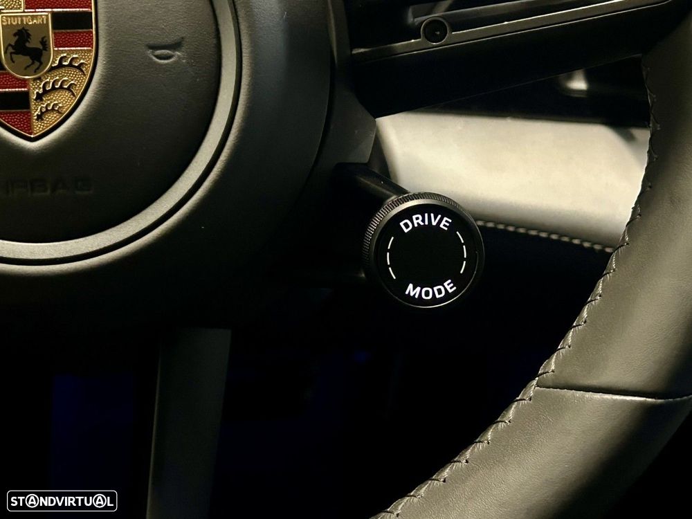 Porsche Taycan Turbo - 45