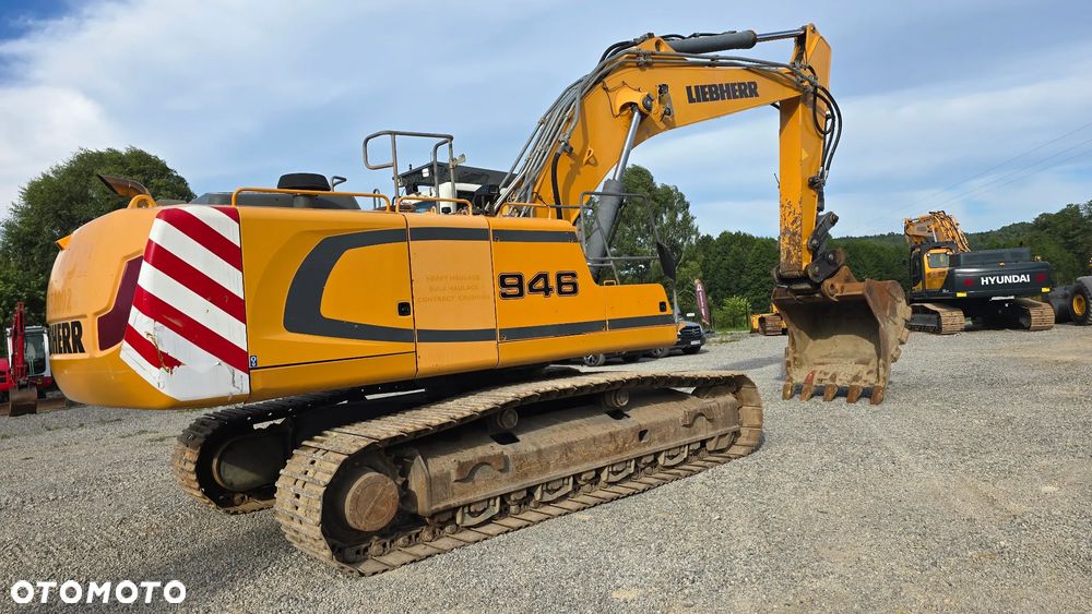 Liebherr R946 - 3