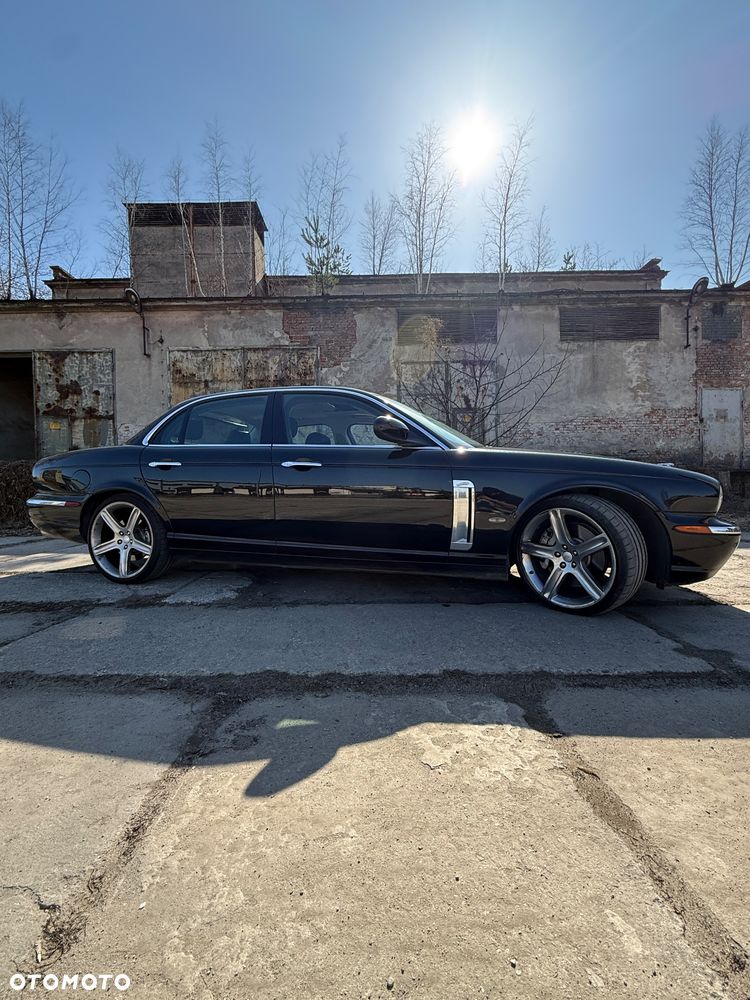 Jaguar XJ - 5