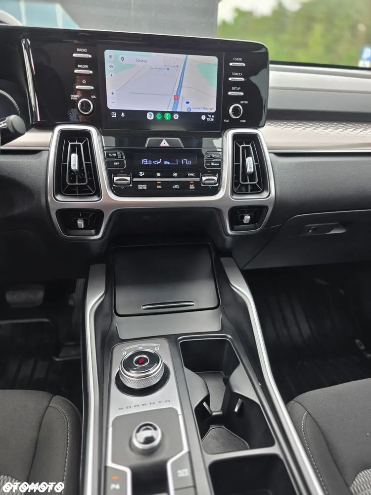 Kia Sorento 1.6 T-GDI HEV L 7os - 32