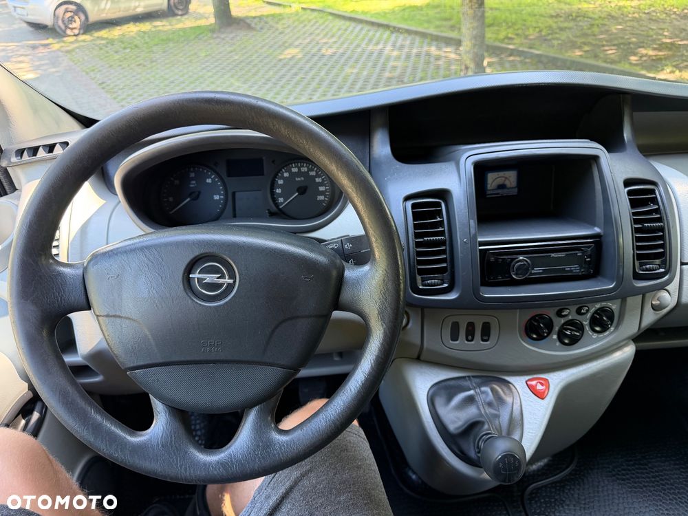 Opel Vivaro - 17
