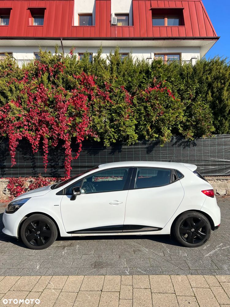 Renault Clio 1.2 16V Limited EU6 - 8