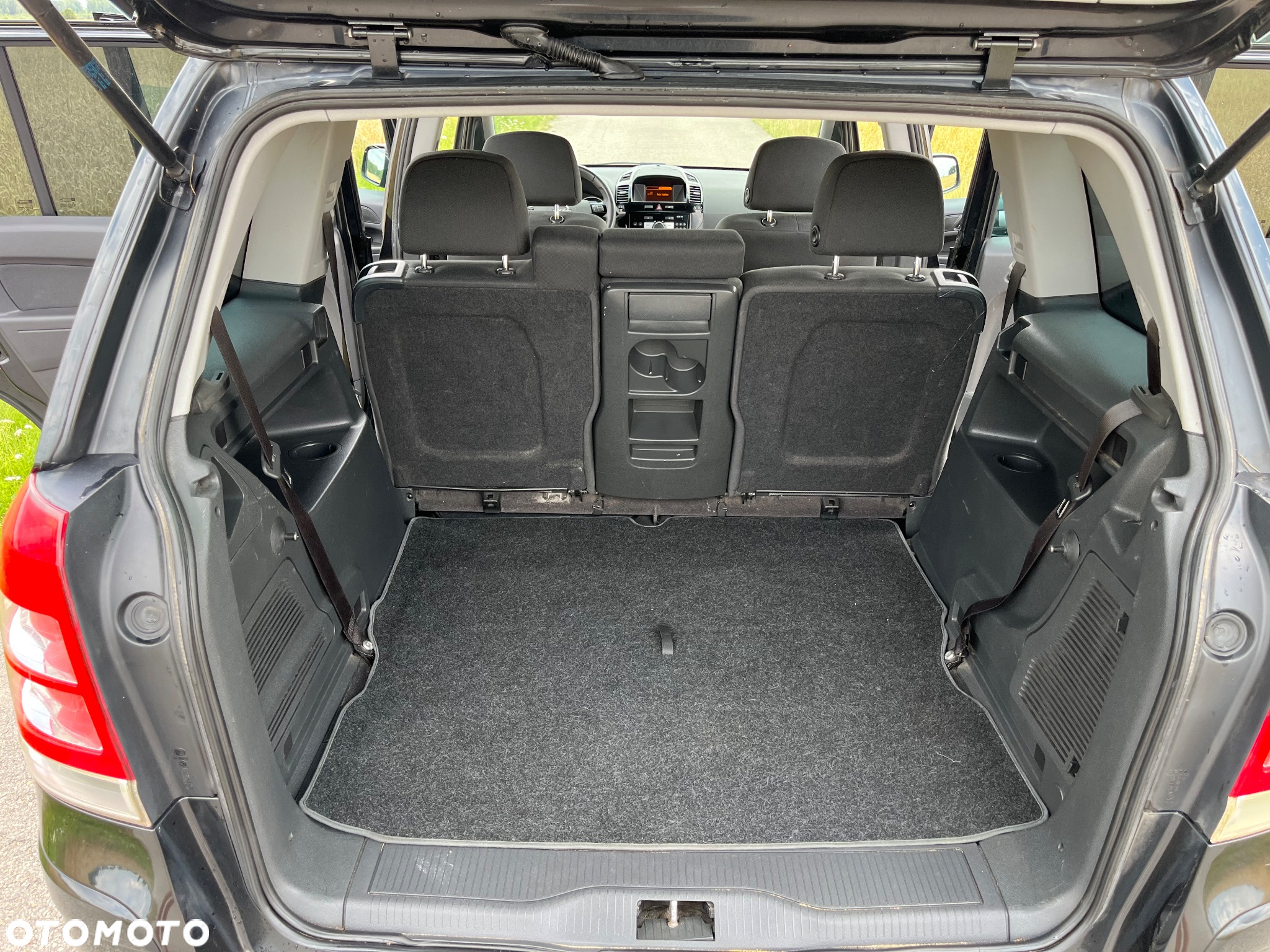 Opel Zafira 1.8 Cosmo - 24