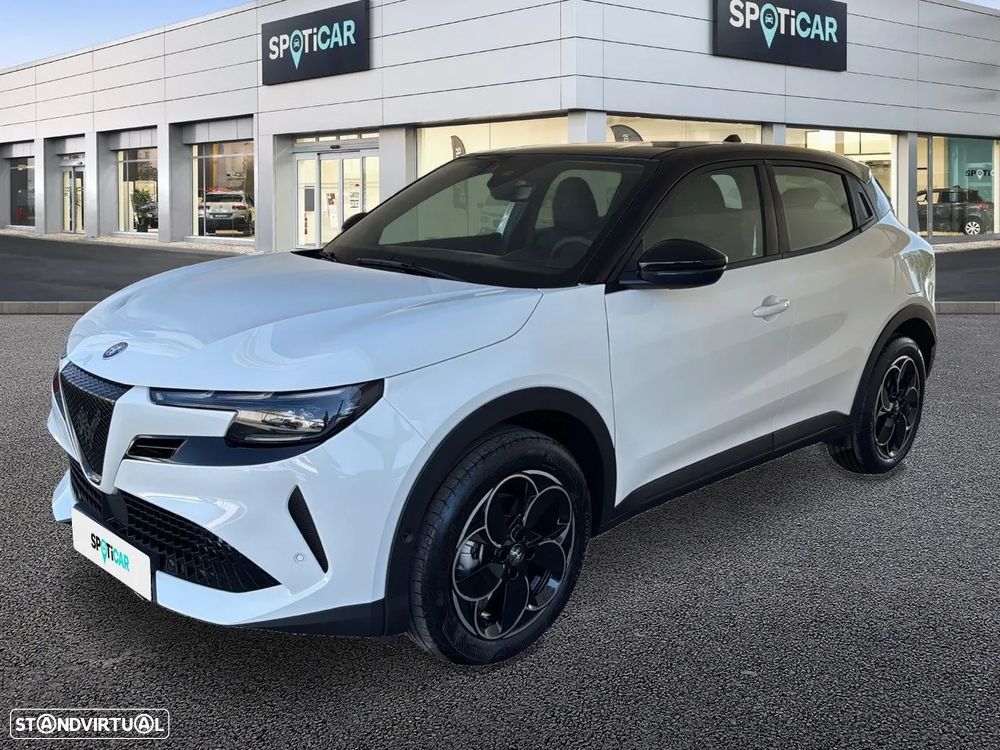 Alfa Romeo Junior 1.2 eDCT6 - 1