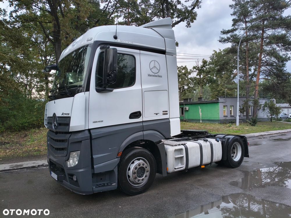 Mercedes-Benz Actros - 4